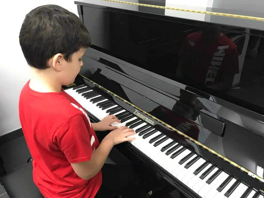 Piano huren in Geel bij Orchestra Hasselt